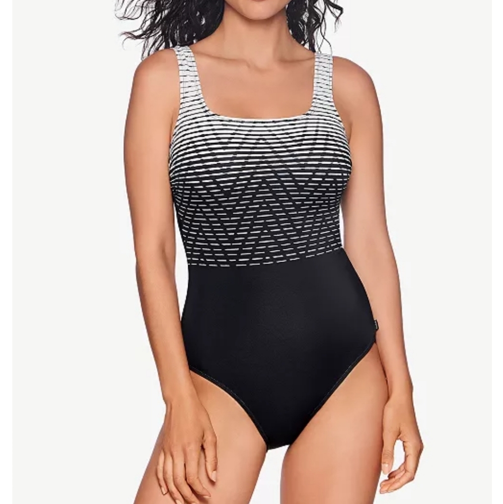 🌺 SOLD 🌺 Reebok Womens Sz 12 Swimsuit